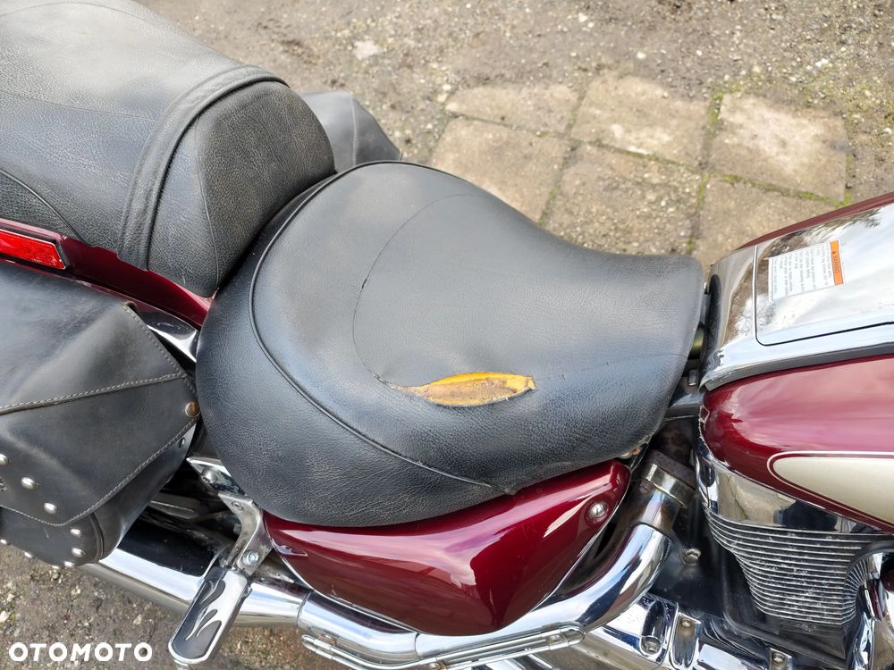 Suzuki Intruder - 15