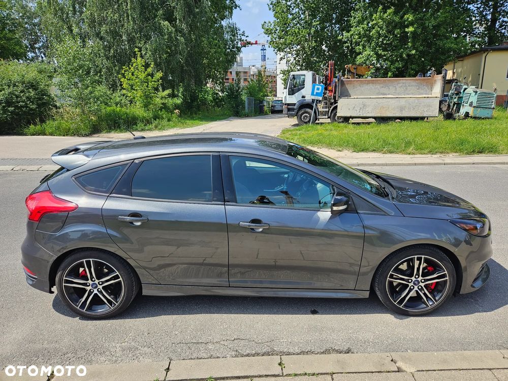 Ford Focus 2.0 EcoBoost ST-2 - 4