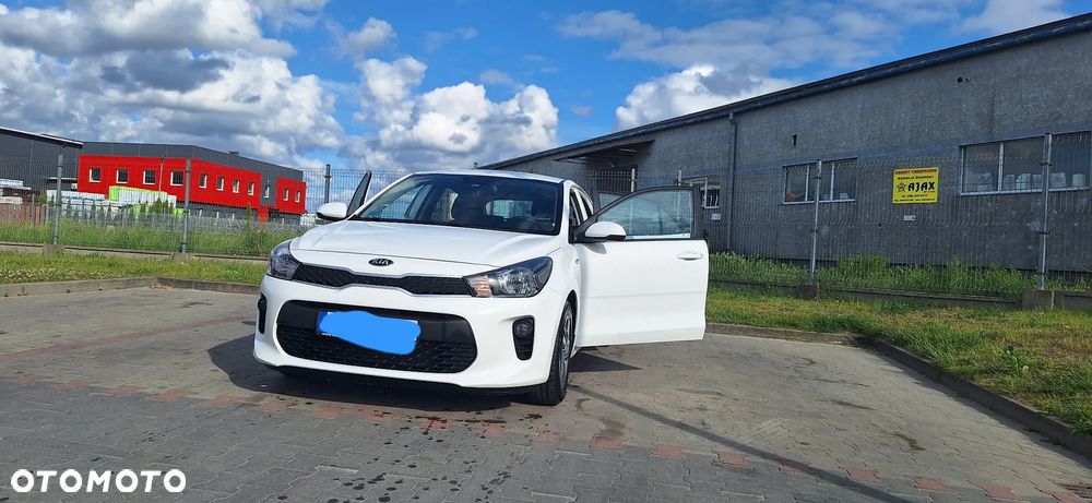 Kia Rio 1.2 L - 1