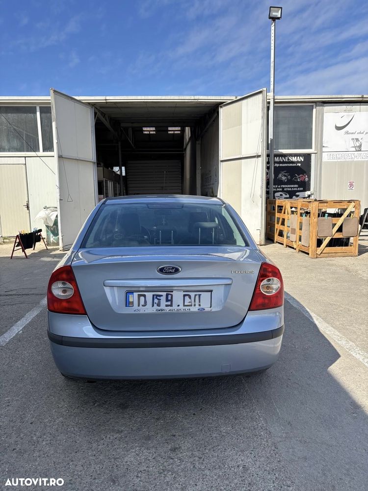 Ford Focus 1.6 TDCi Ambiente - 5