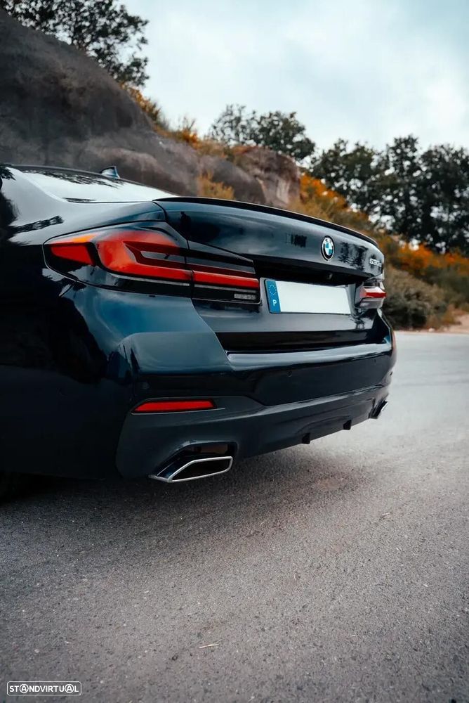 BMW 530 e Pack Desportivo M - 4