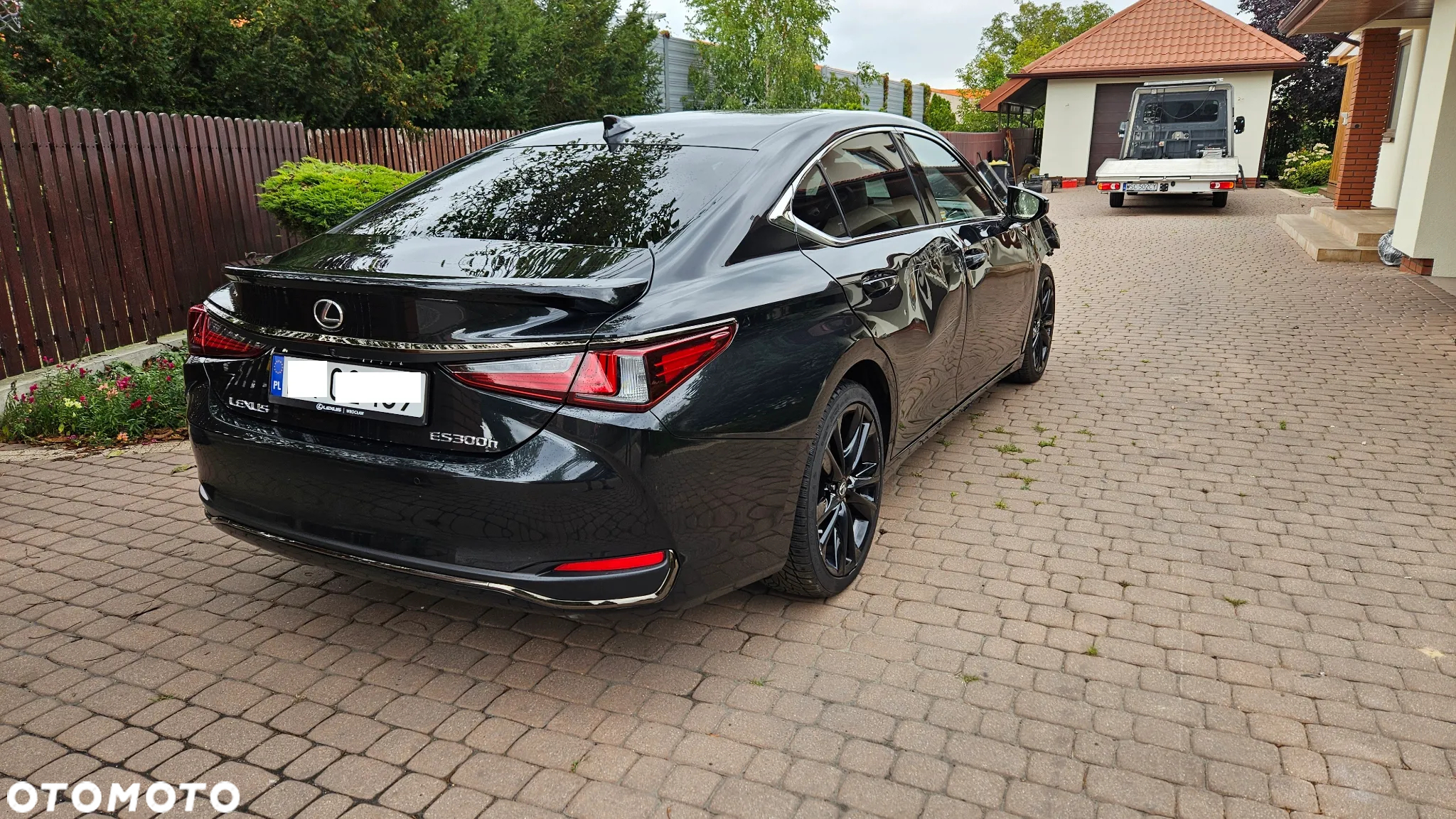 Lexus ES 300h F Sport Edition - 6