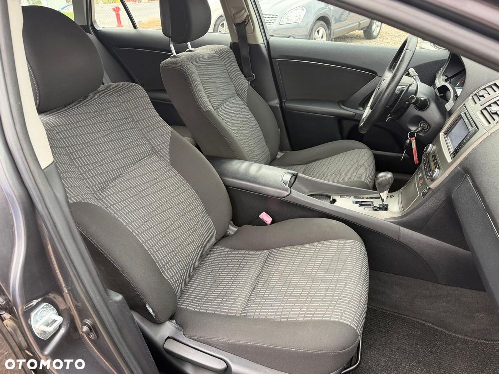 Toyota Avensis 2.2 D-4D Automatik Comfort - 15