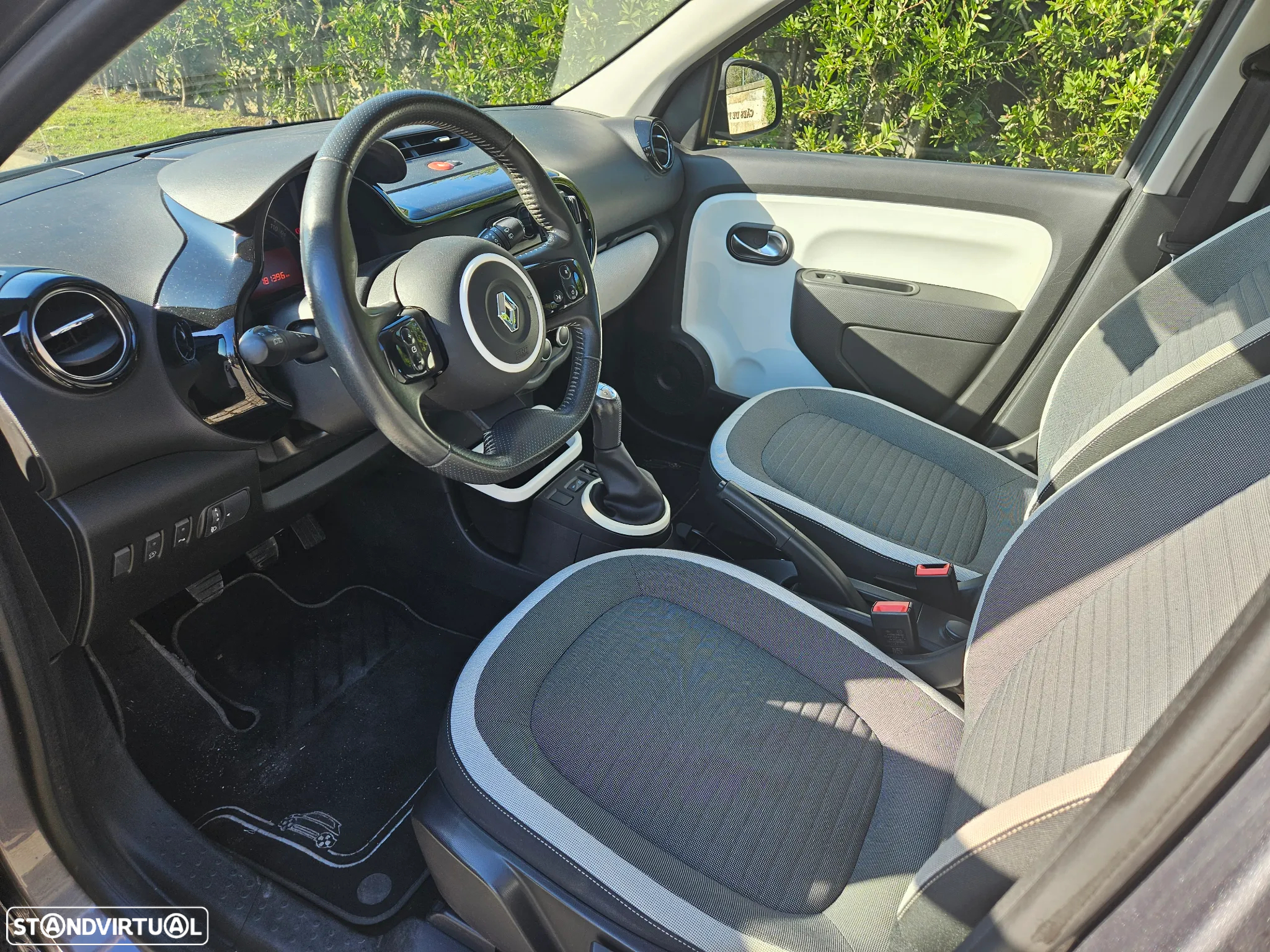 Renault Twingo 1.0 SCe Luxe - 11