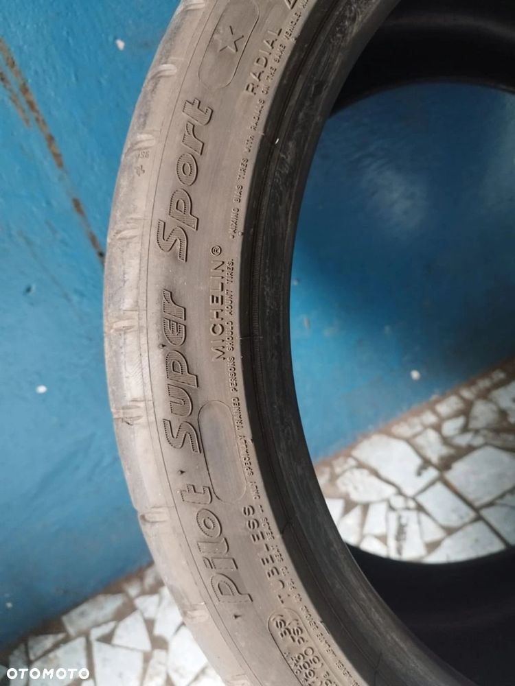 OPONA LATO MICHELIN PILOT SUPER SPORT 265/35 R19 98Y - 4