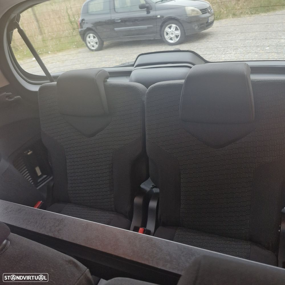 Peugeot 308 SW HDi FAP 110 Platinum - 17