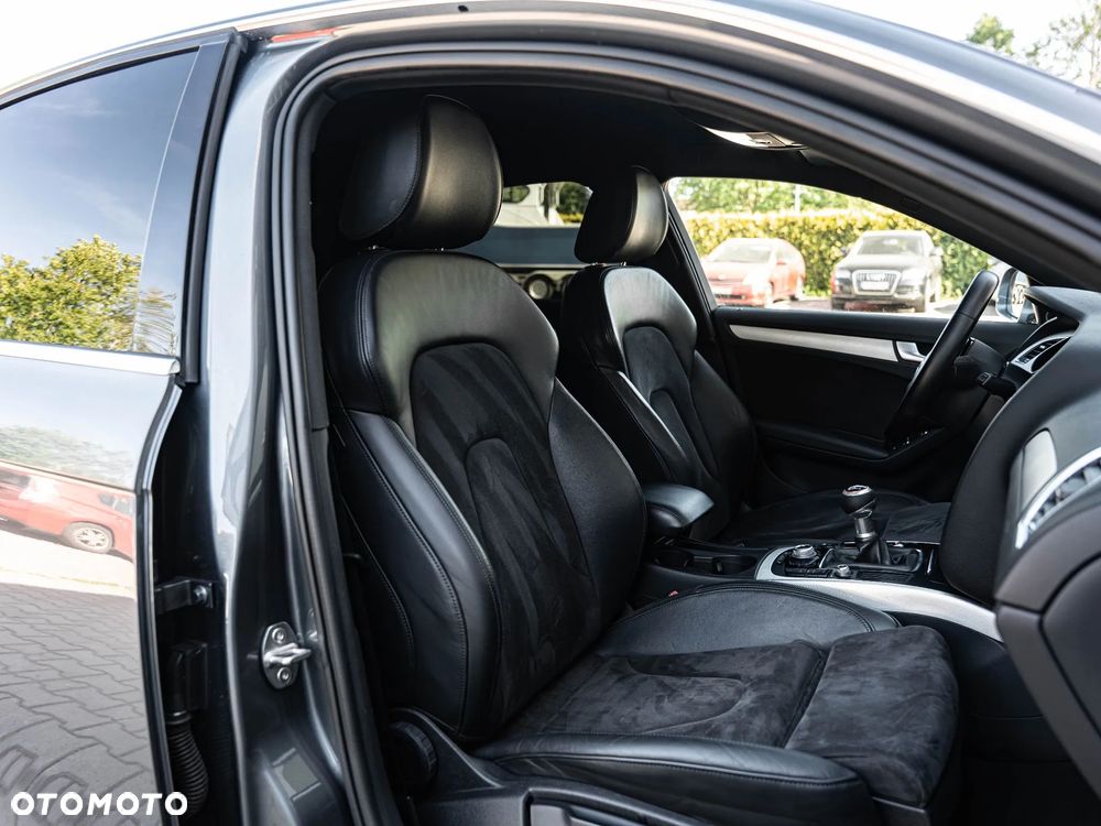 Audi A4 Limousine - 13