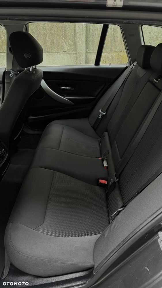 BMW Seria 3 316d - 12