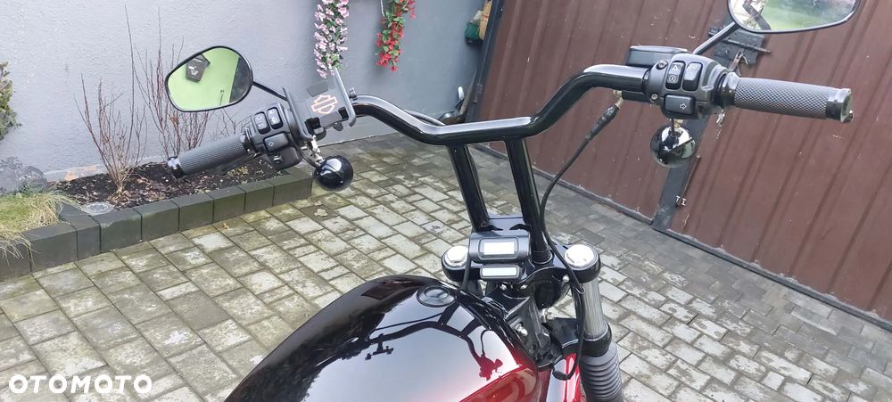Harley-Davidson Softail Street Bob - 34
