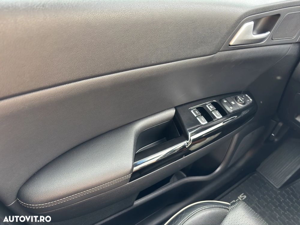 Kia Sportage 2,0 CRDI AWD Aut. Platinum - 18