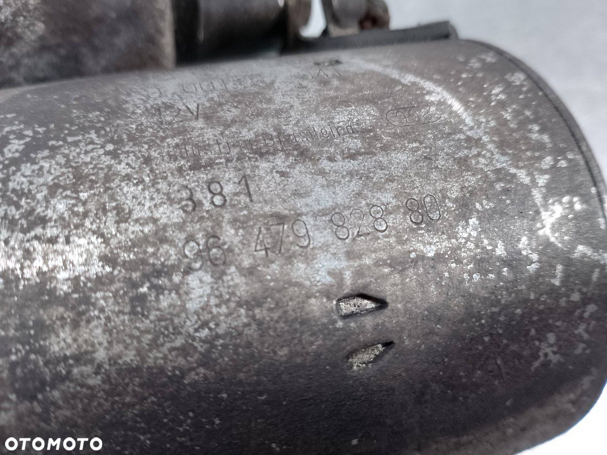 ROZRUSZNIK CITROEN C3 9647982880 0001112041 BOSCH 1.4 8V - 6