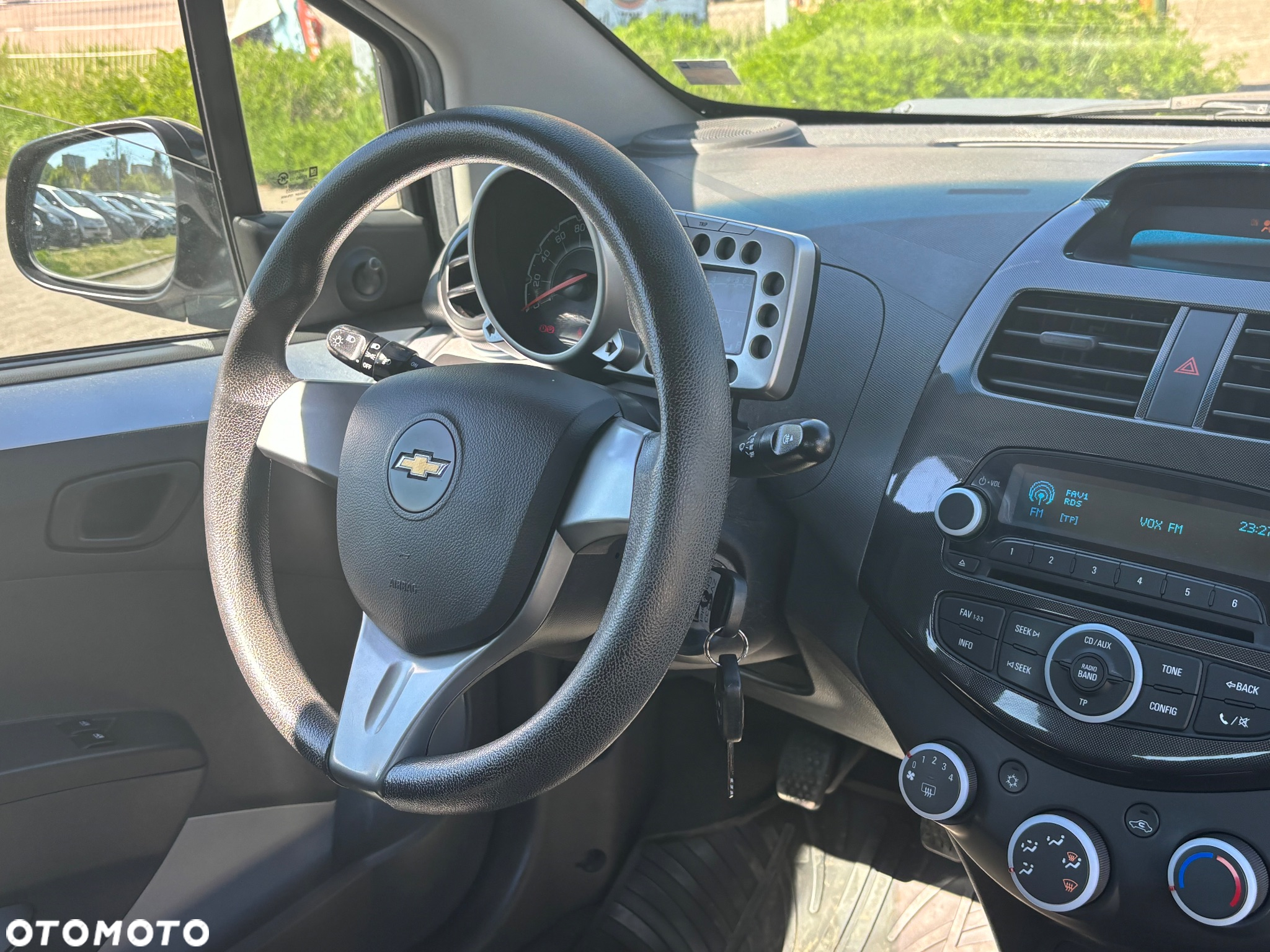 Chevrolet Spark 1.0 Base+ - 29