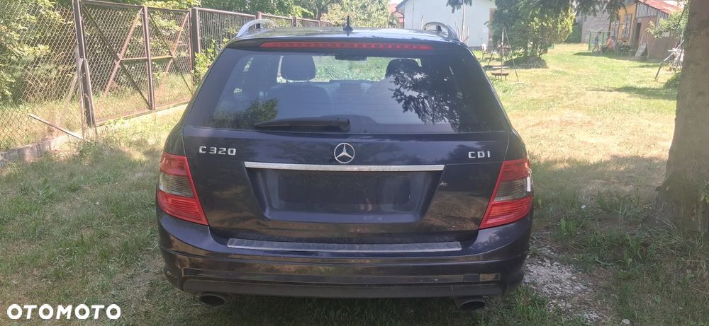 Mercedes-Benz Klasa C 320 CDI DPF 7G-TRONIC Avantgarde - 8