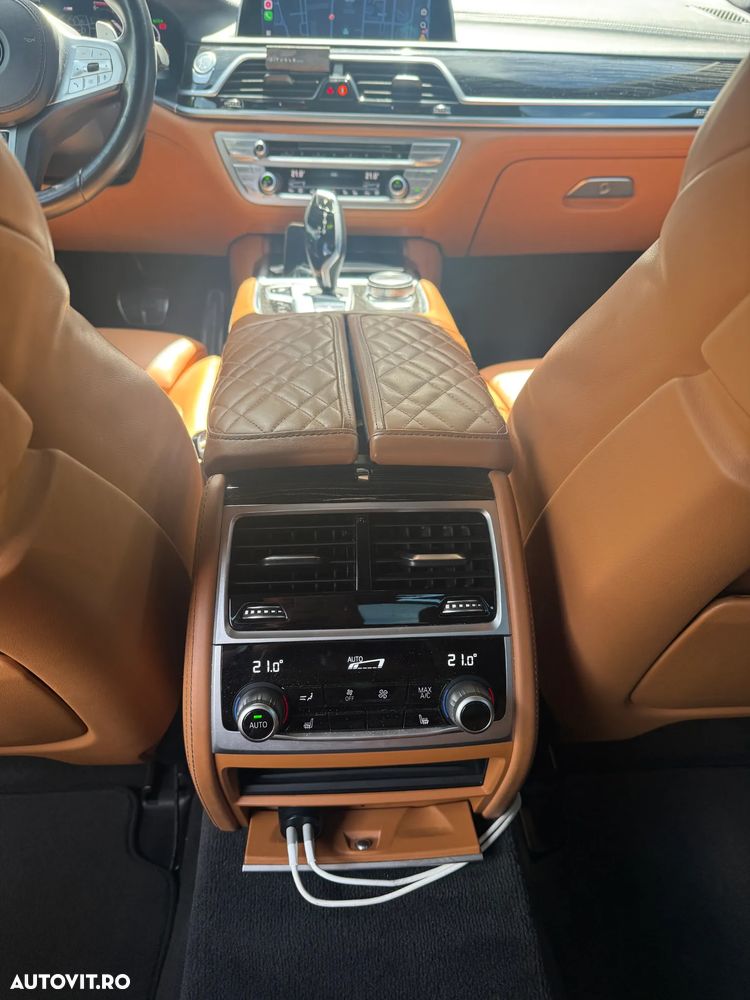 BMW Seria 7 740d xDrive MHEV - 13