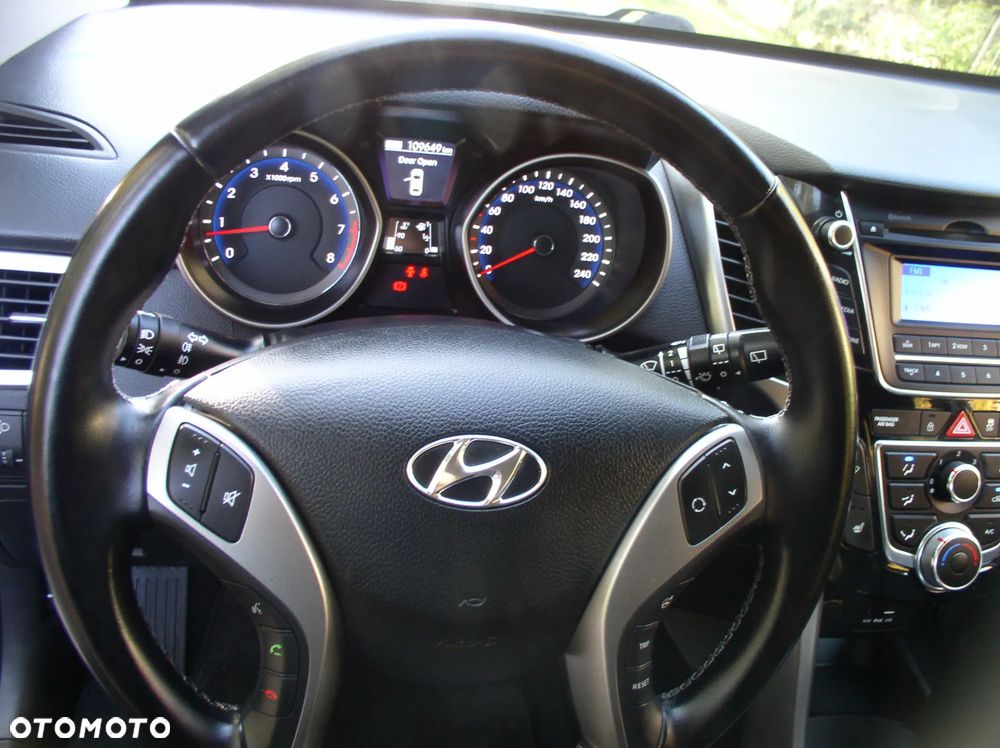 Hyundai i30 1.4 Fifa World Cup Edition - 21