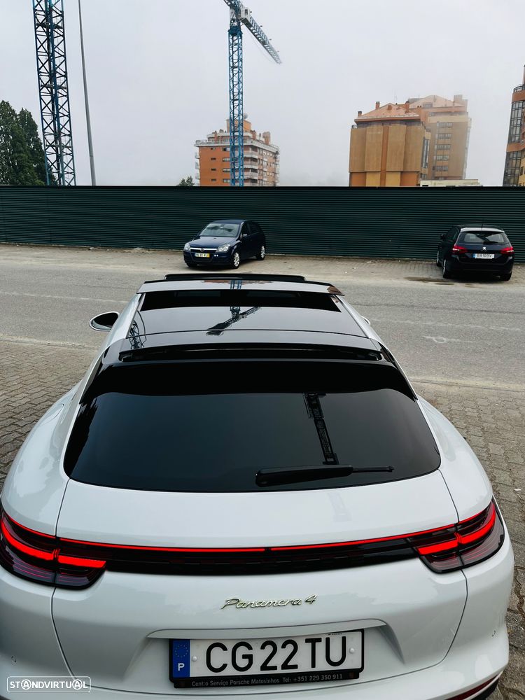 Porsche Panamera 4 E-Hybrid 10 Years Edition - 16
