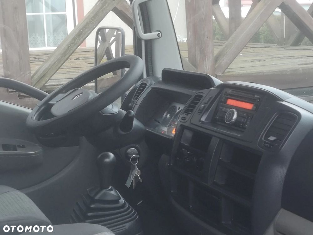 Renault Maxity 2.5dXi 140 - 13