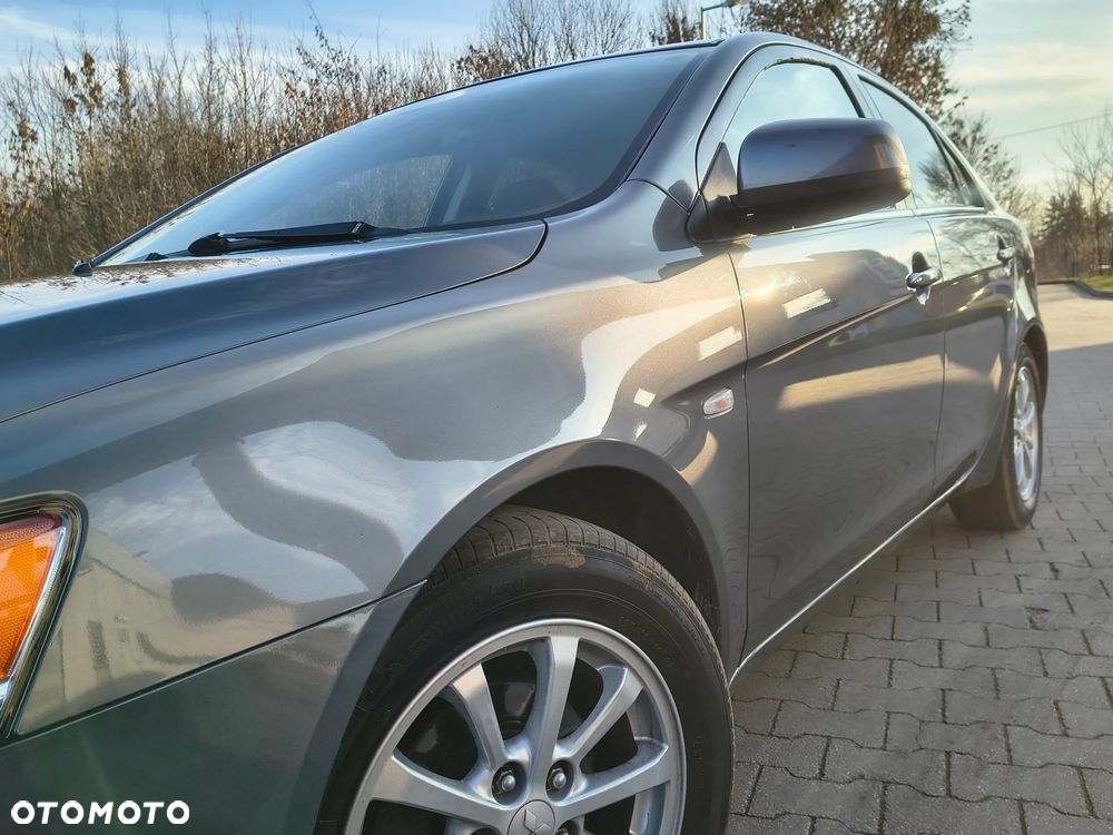 Mitsubishi Lancer - 9