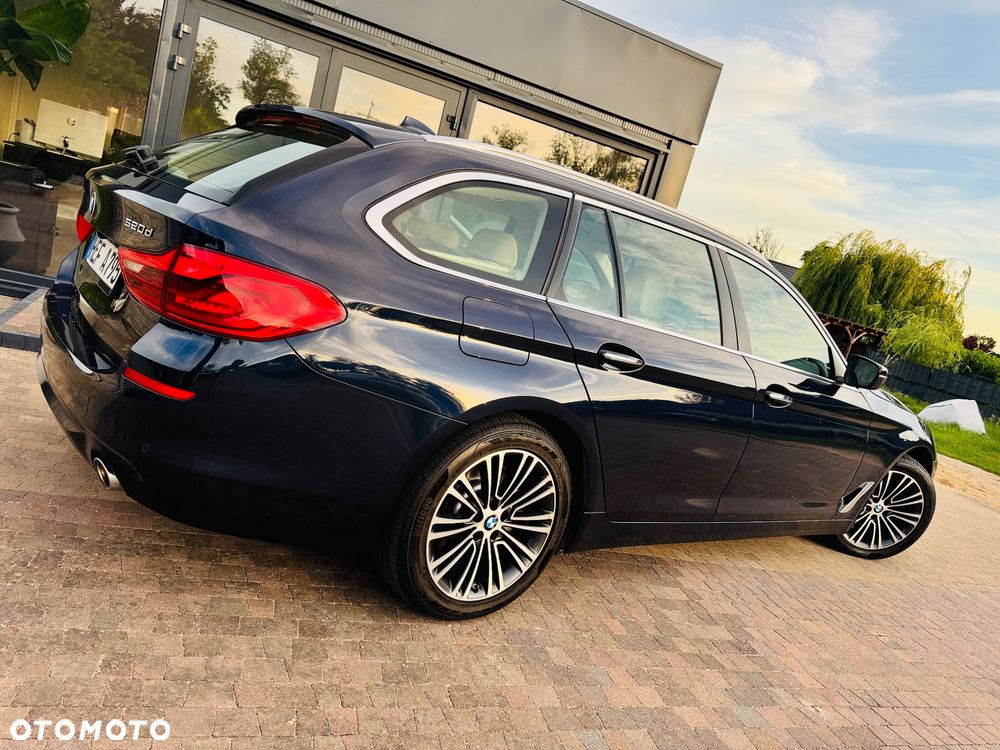 BMW Seria 5 520d Luxury Line sport - 39
