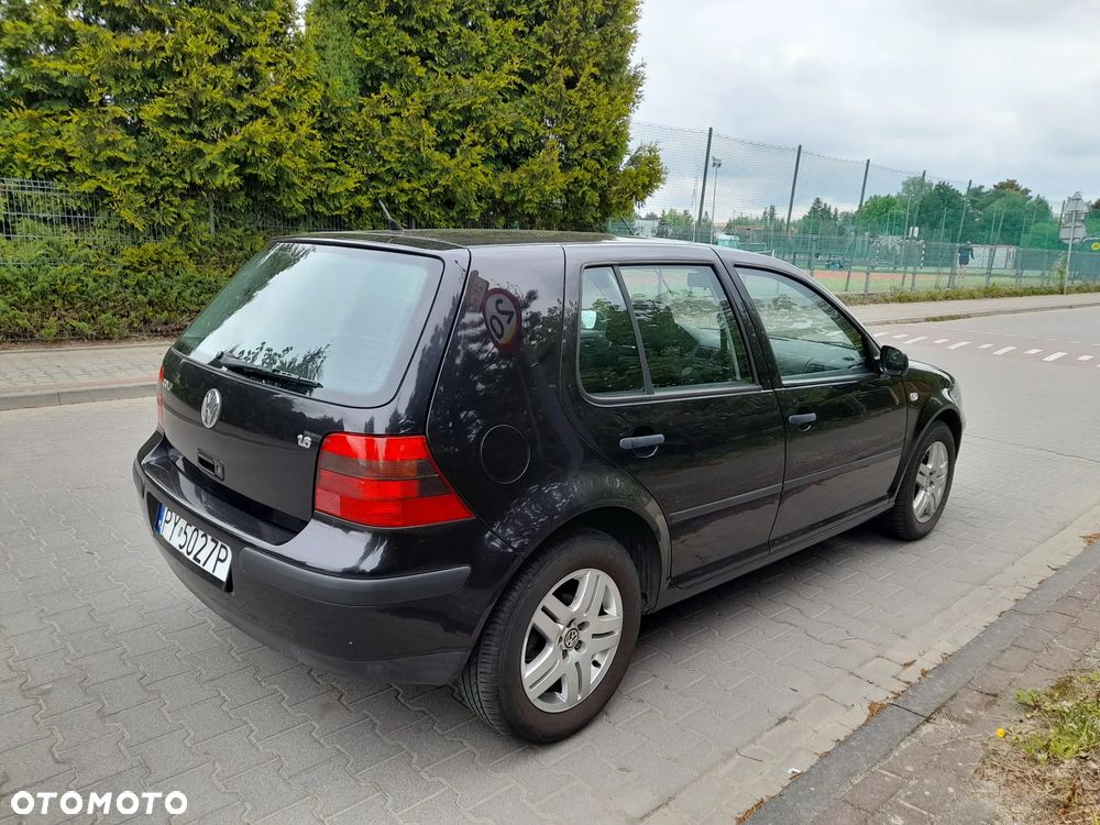 Volkswagen Golf - 5