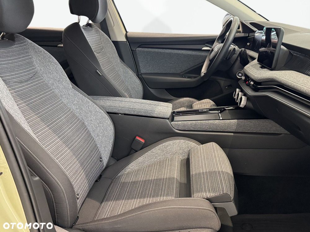 Skoda Superb 1.5 TSI mHEV Selection DSG - 16