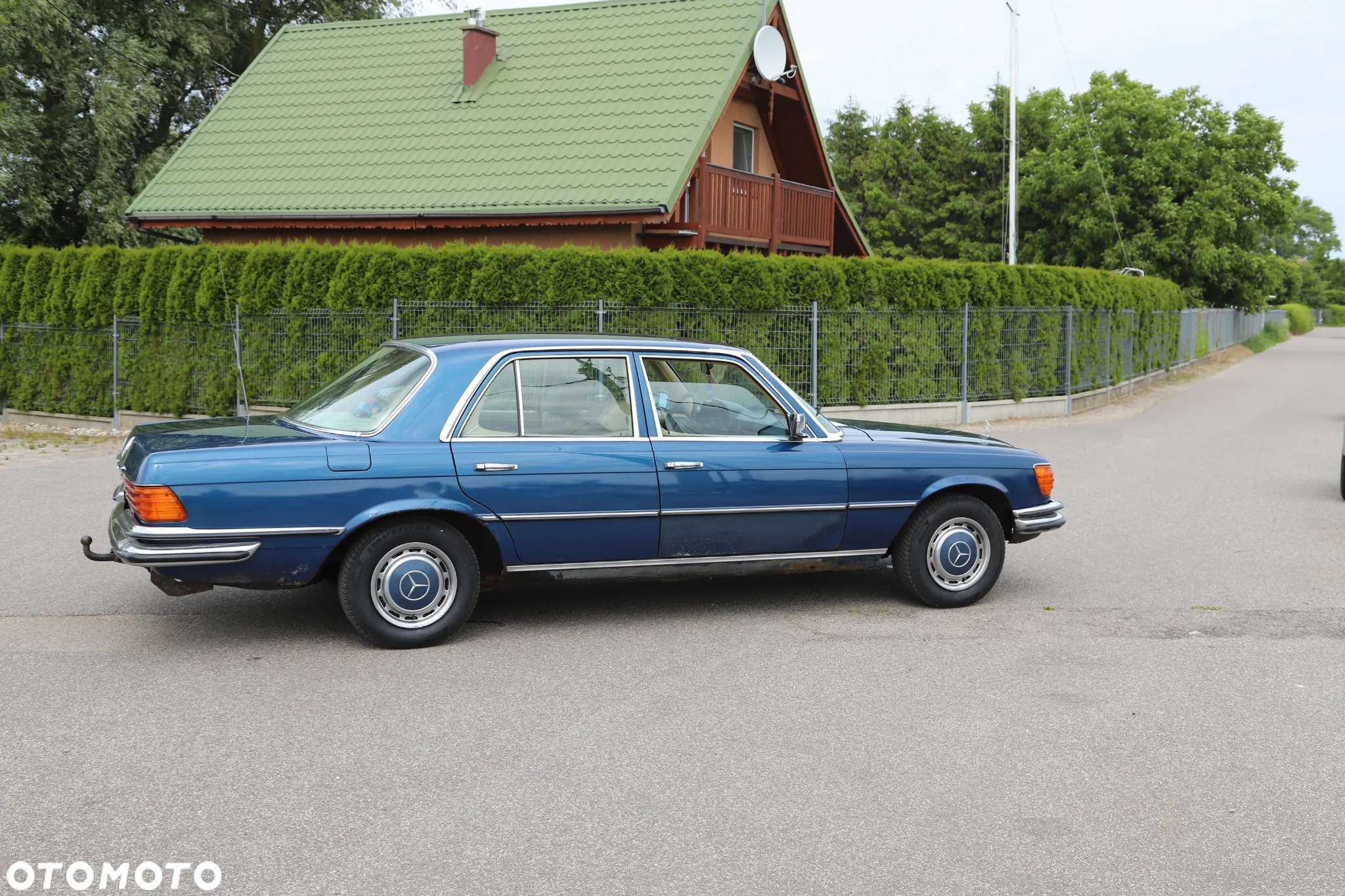 Mercedes-Benz 280 - 6