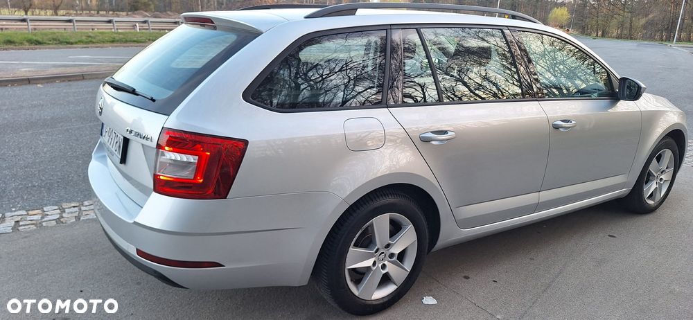 Skoda Octavia 1.6 TDI SCR Active - 6