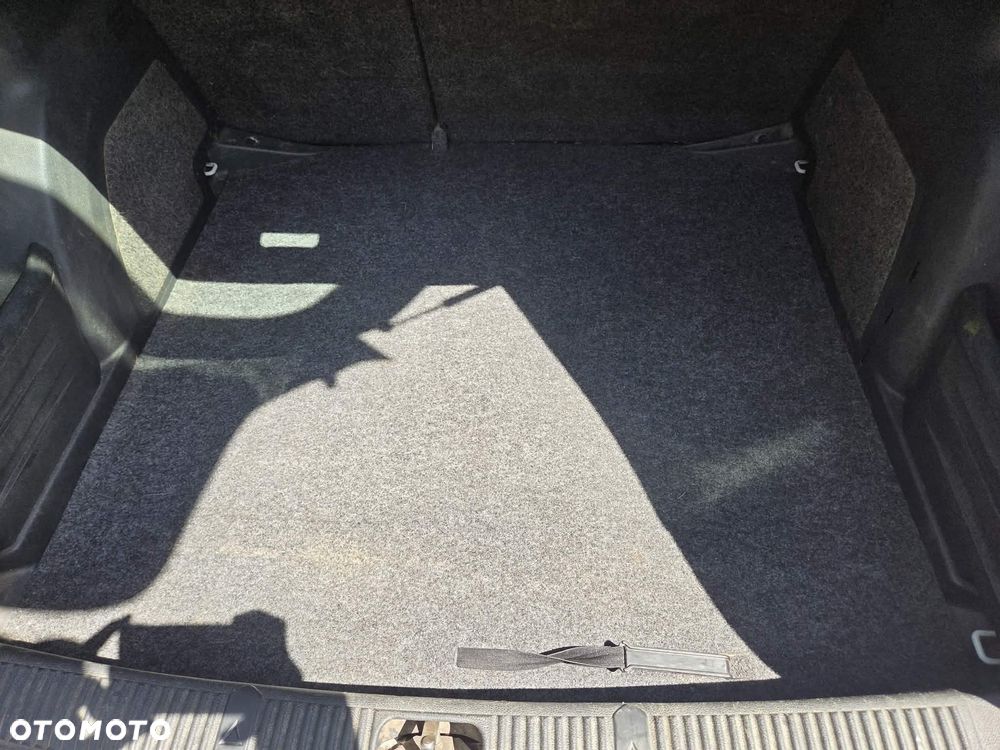 Skoda Fabia 1.2 HTP Classic + - 8