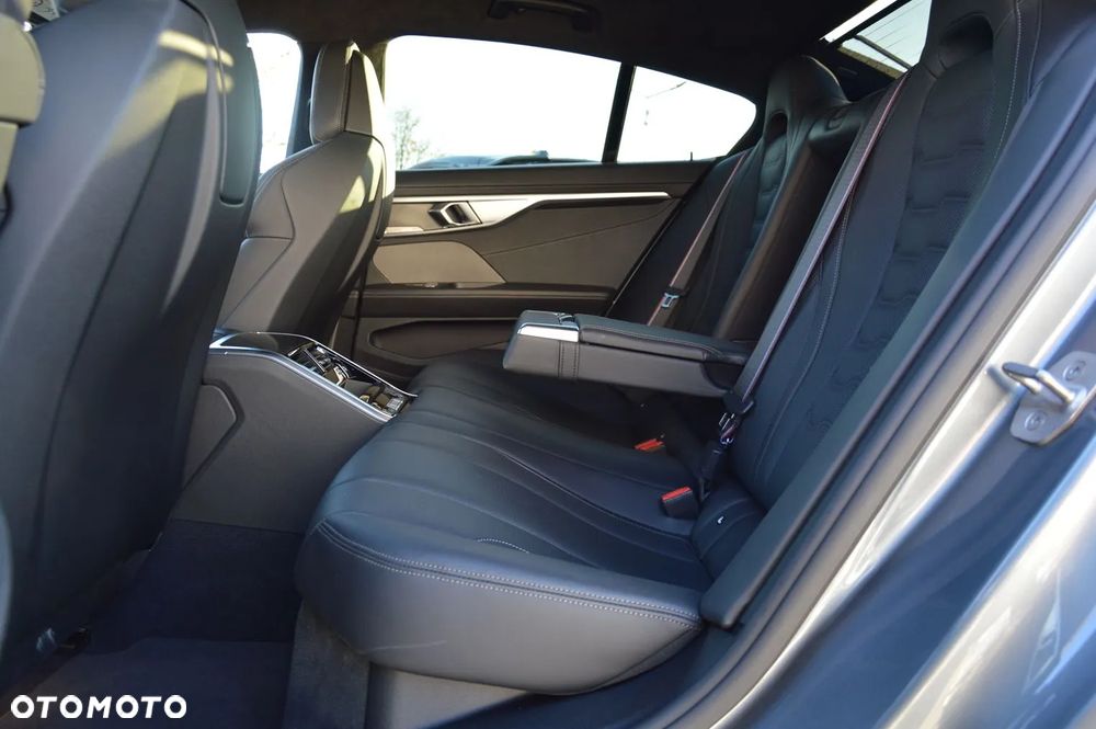 BMW Seria 8 M850i xDrive - 10