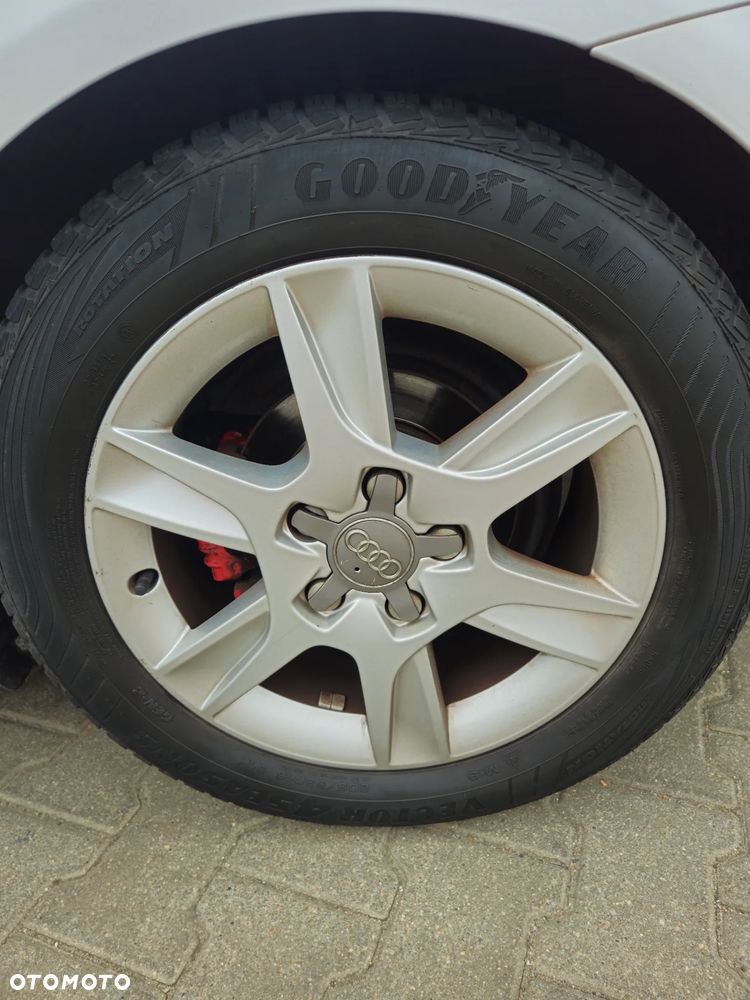Audi A3 3-drzwiowe 1.6 TDI DPF Ambition - 9