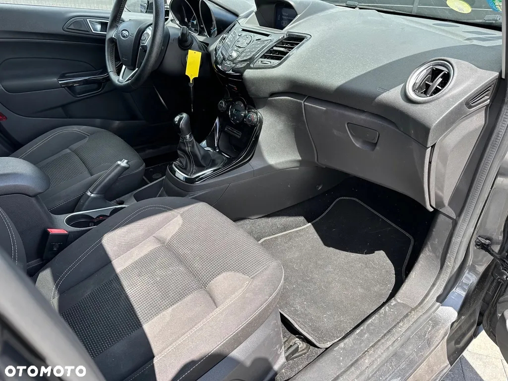 Ford Fiesta 1.5 TDCi Titanium - 10