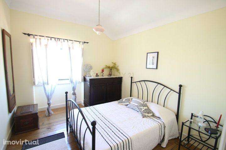 Moradia T4 + Restaurante c/ rentabilidade junto ao Estoril - Grande imagem: 2/13