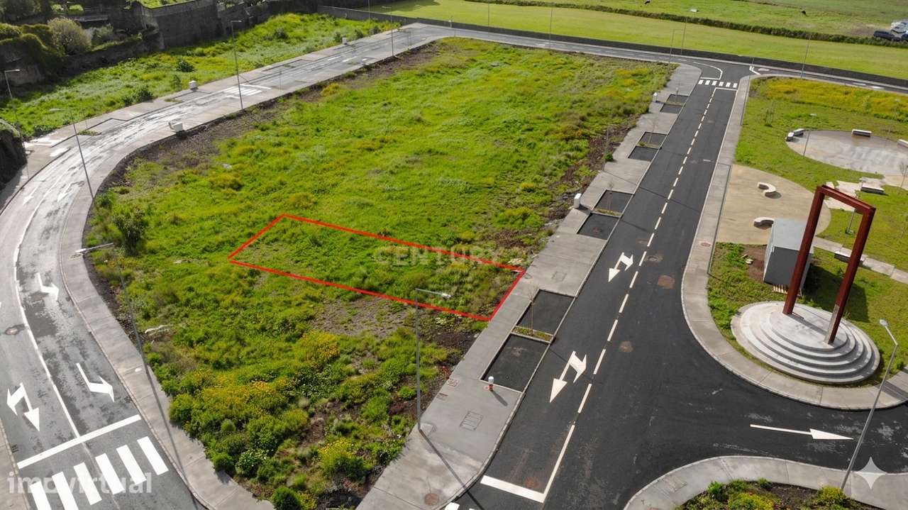 Terreno Urbano em Ponta Delgada - Oportunidade Única! - Grande imagem: 2/14