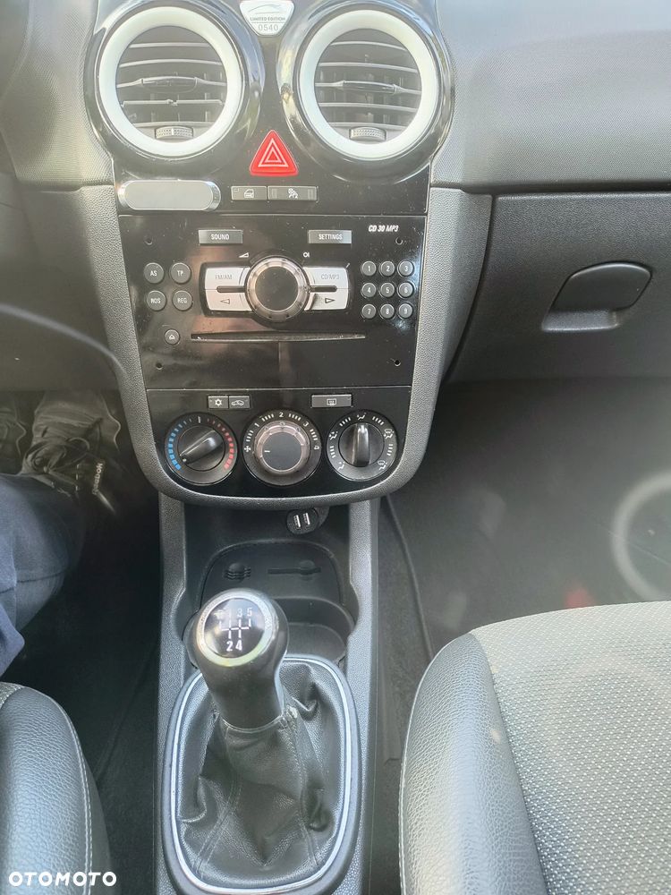 Opel Corsa 1.2 16V Limited Edition - 17