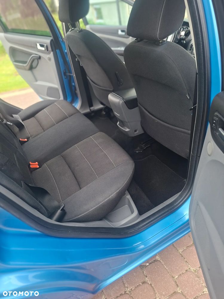 Ford Focus 2.0 16V Trend - 13