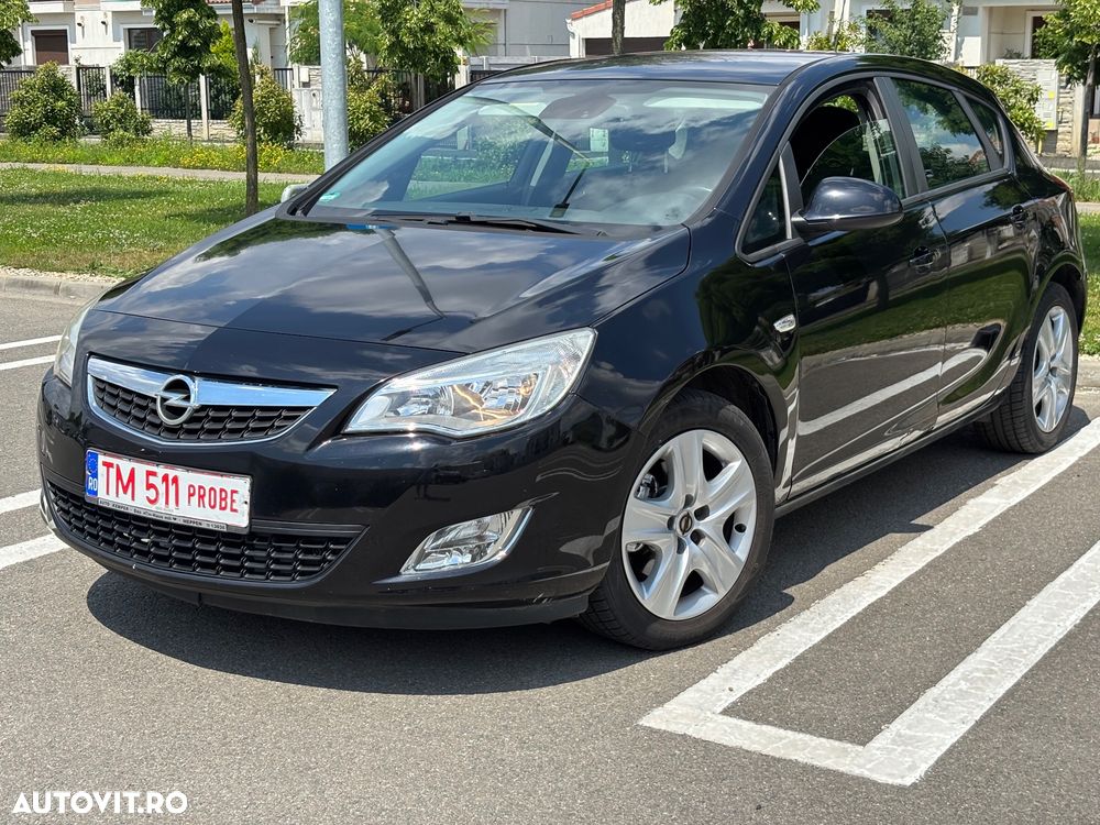 Opel Astra 1.7 CDTi Cosmo - 1