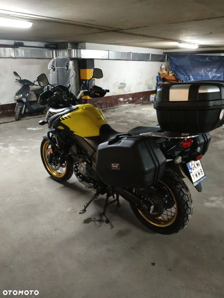 Suzuki V-STROM - 16
