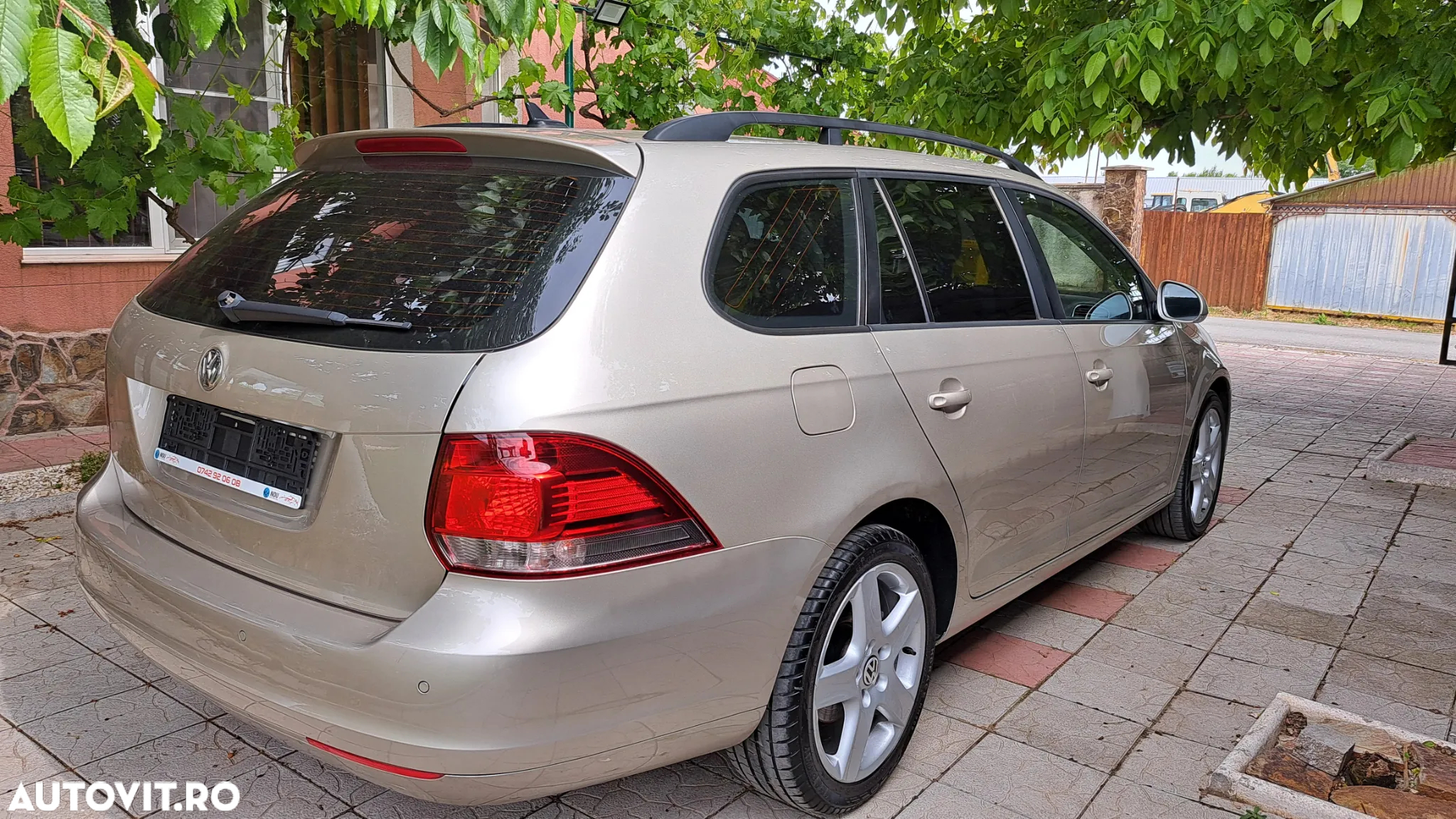 Volkswagen Golf 1.6 BlueTDI Comfortline - 11