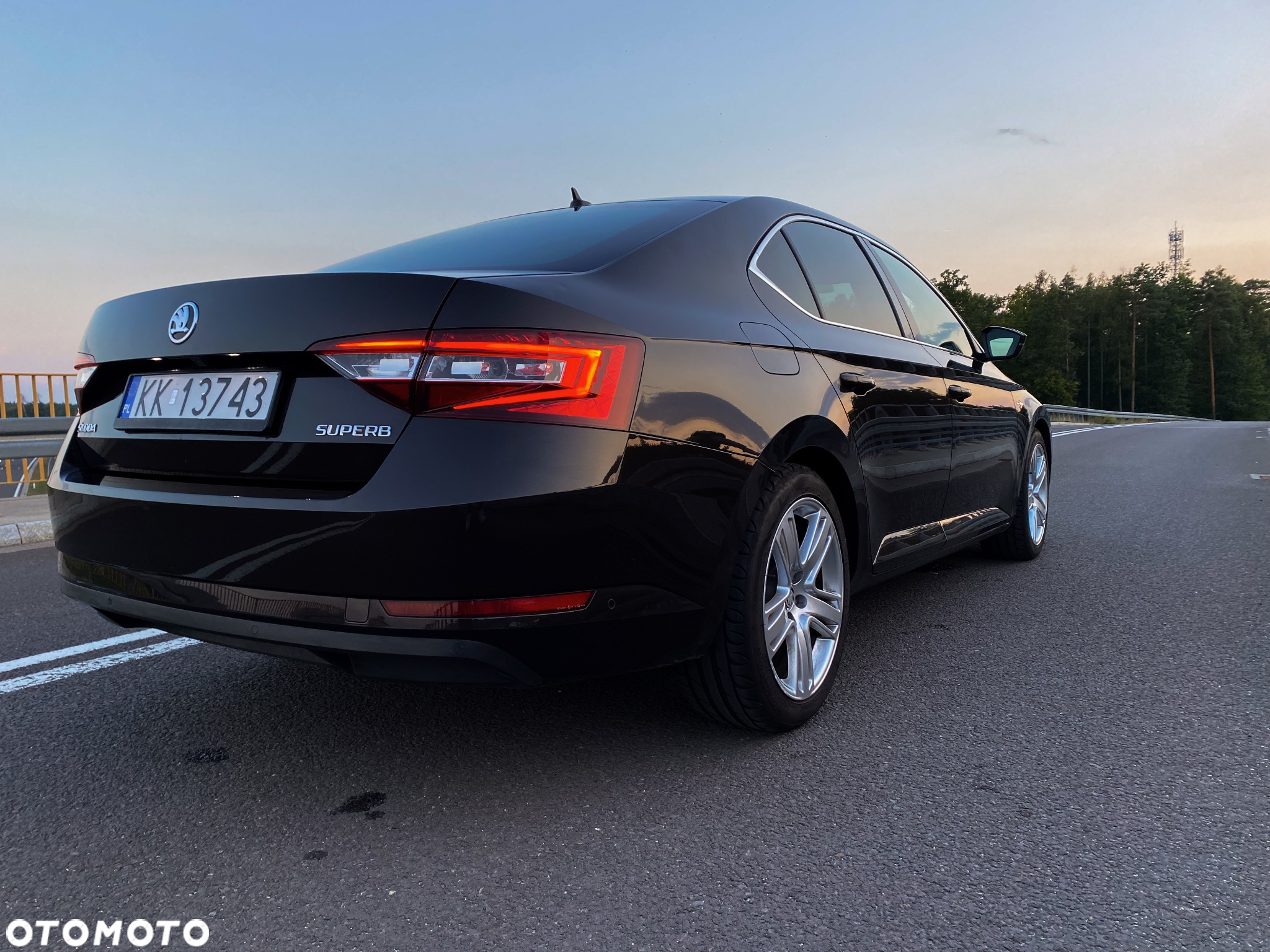 Skoda Superb 2.0 TDI DSG L&K - 20