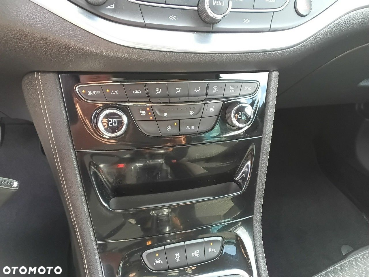 Opel Astra 1.4 Turbo Innovation - 20