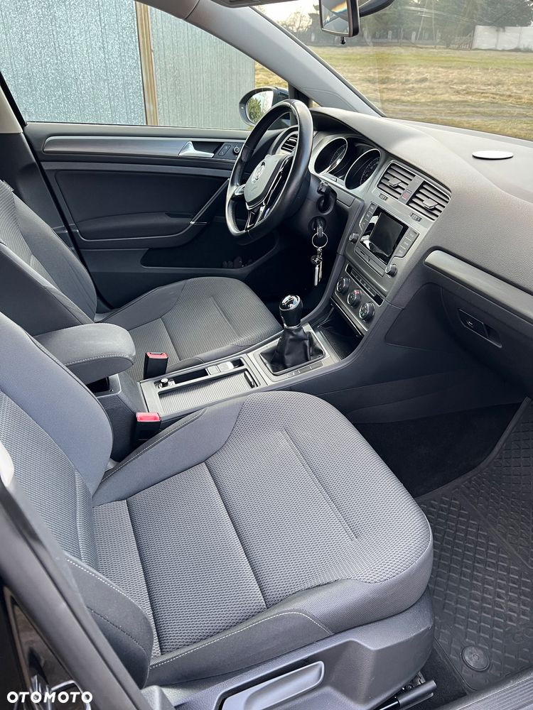 Volkswagen Golf 1.2 TSI BlueMot Comfortline - 17