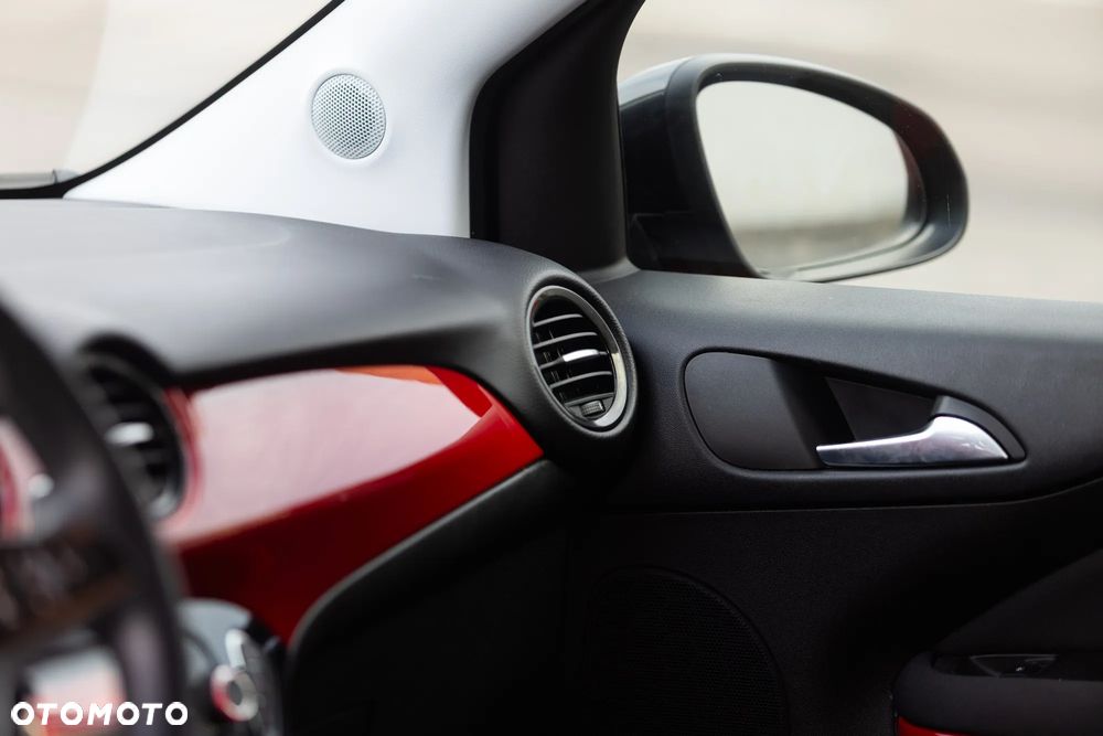 Opel Adam 1.2 - 15