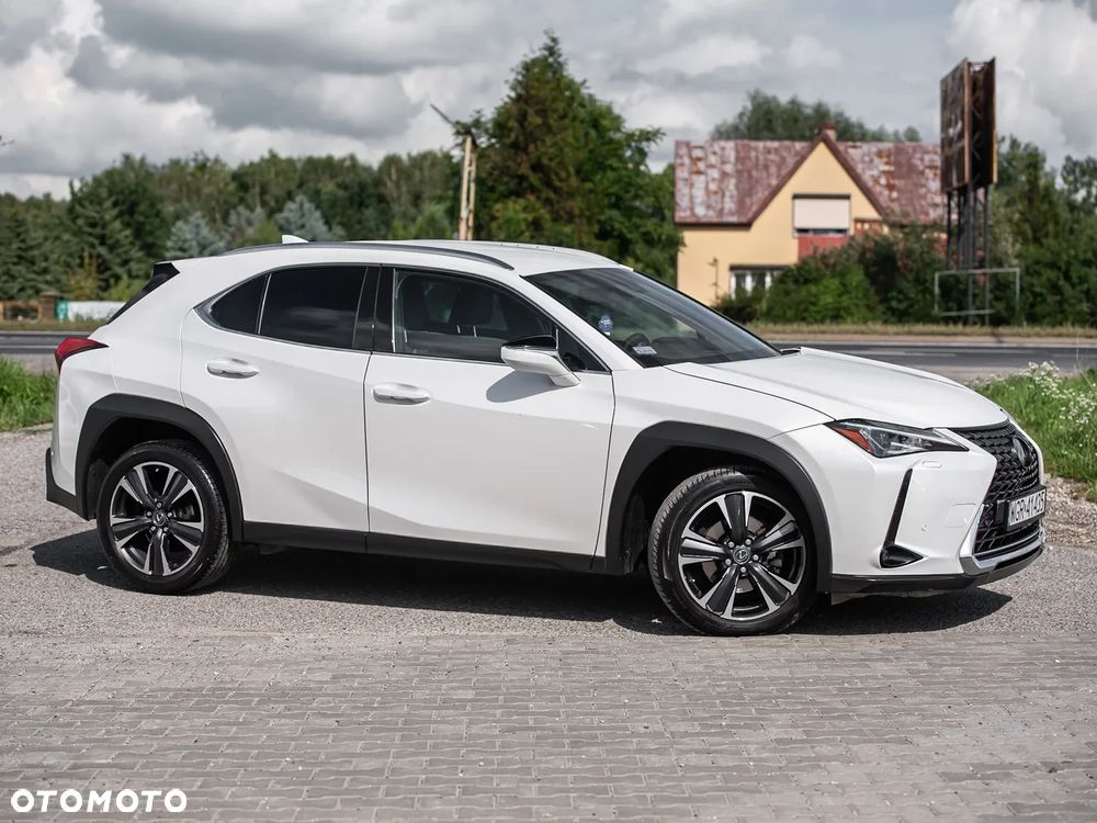 Lexus UX 200 - 3