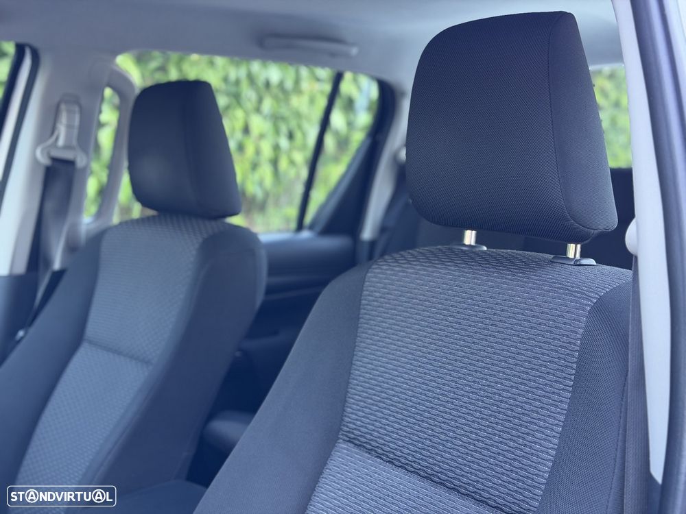 Toyota Hilux 2.4 D-4D CD 5L - 21