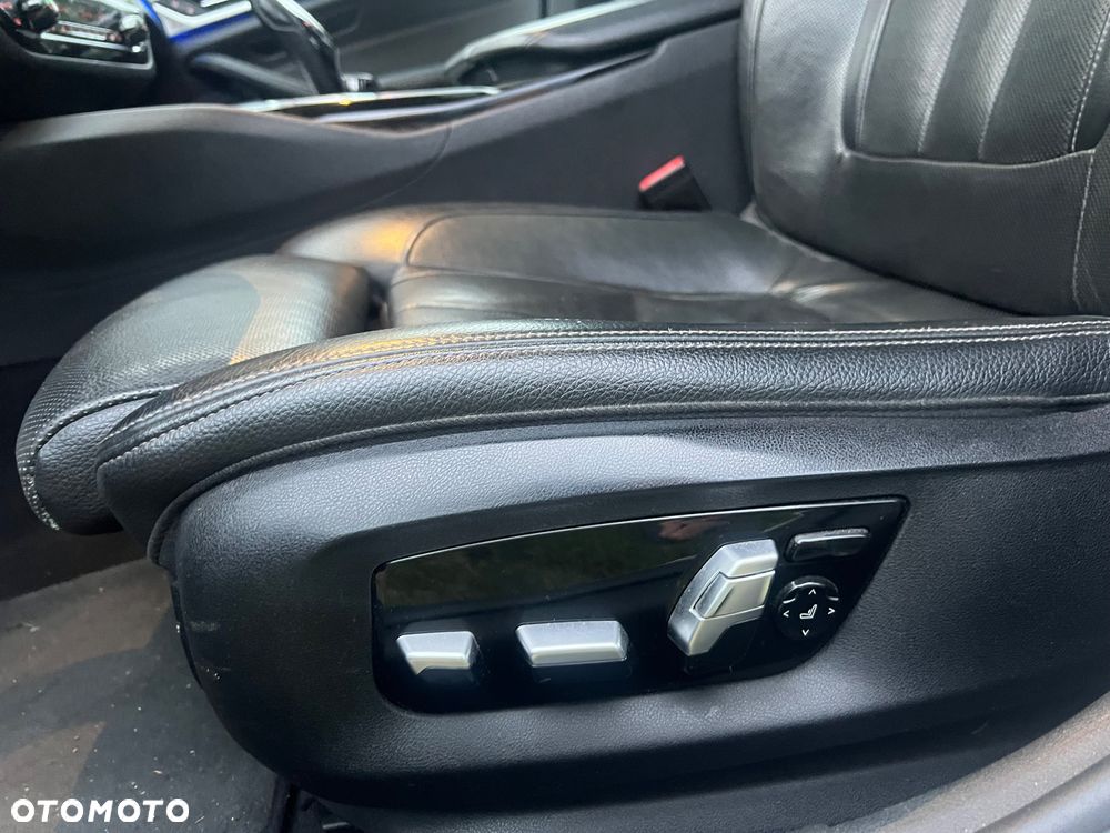 BMW Seria 5 530d xDrive M Sport sport - 13