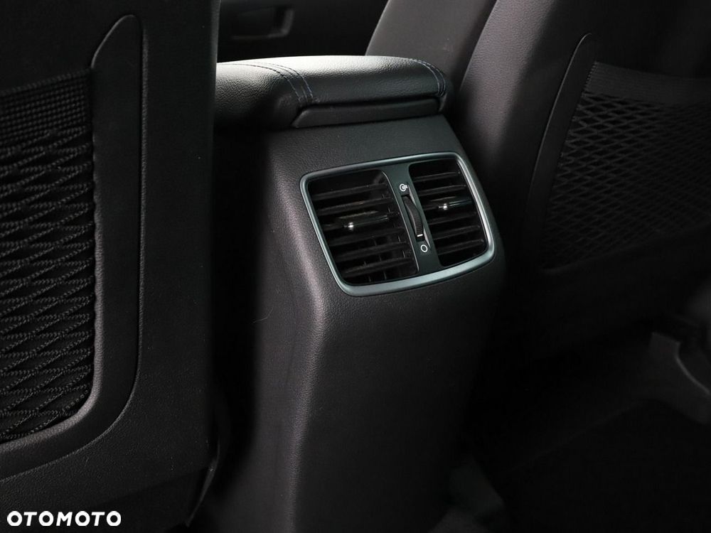 Hyundai Tucson 2.0 CRDI BlueDrive Style 2WD - 39