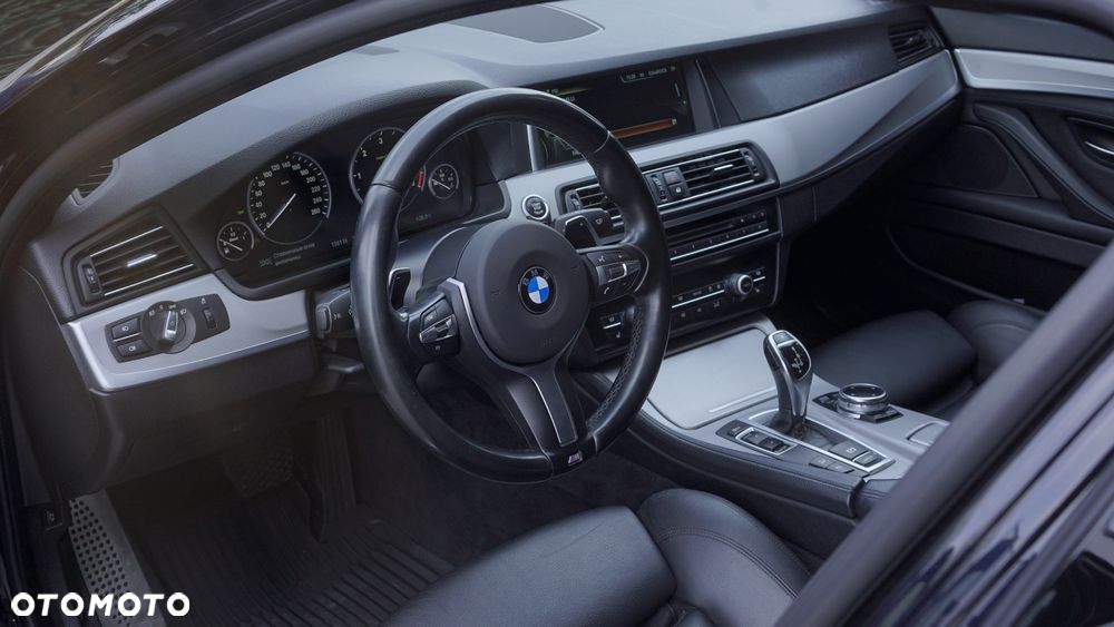 BMW Seria 5 525d xDrive - 16