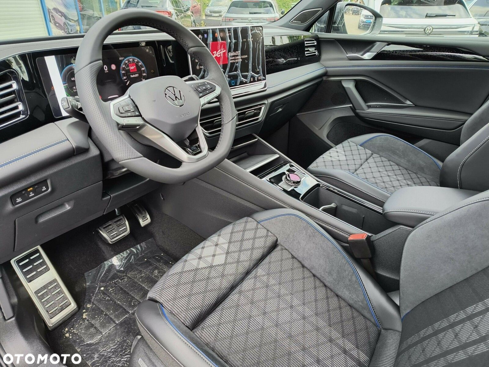 Volkswagen Tiguan 1.5 eHybrid PHEV R-Line Plus DSG - 9
