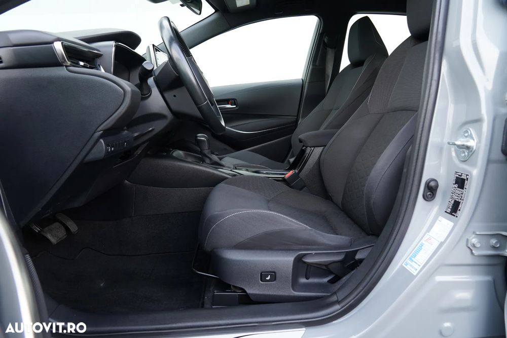 Toyota Corolla 1.8 HSD Dynamic - 12