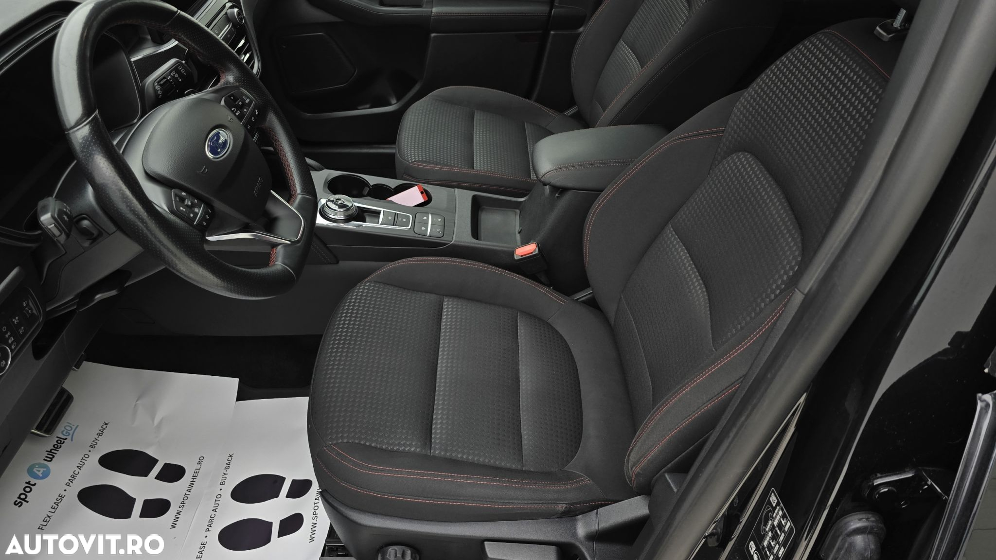 Ford Kuga - 12